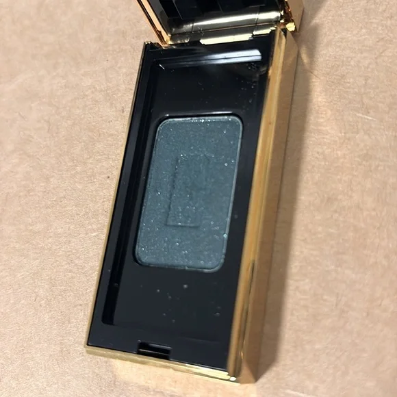 NIB [Yves Saint Laurent] Ombre Solo Radiance Smoothing Eyeshadow #05 Slate Green - Picture 6 of 15